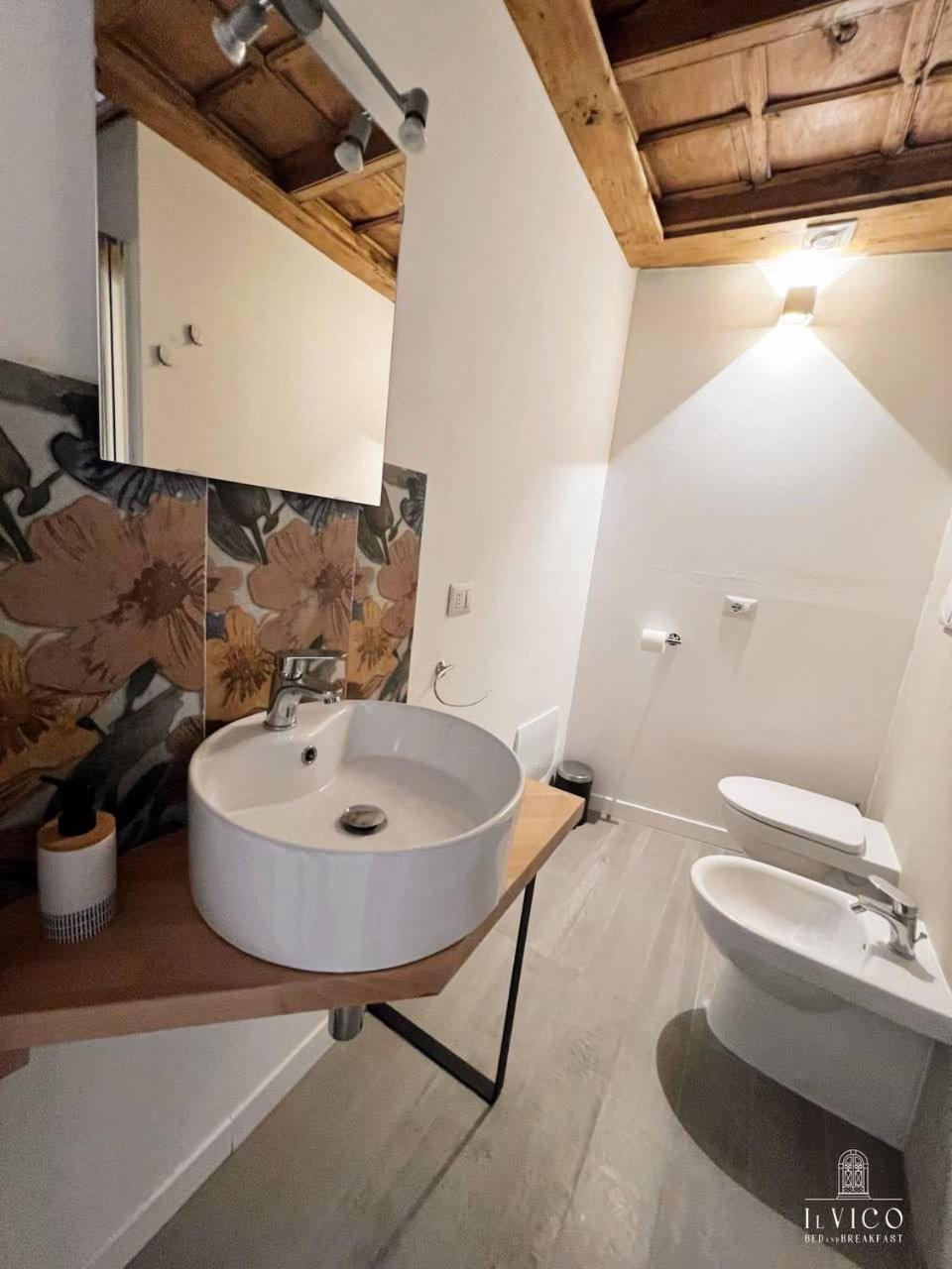 Bed and Breakfast Il Vico LʼAquila Exterior foto